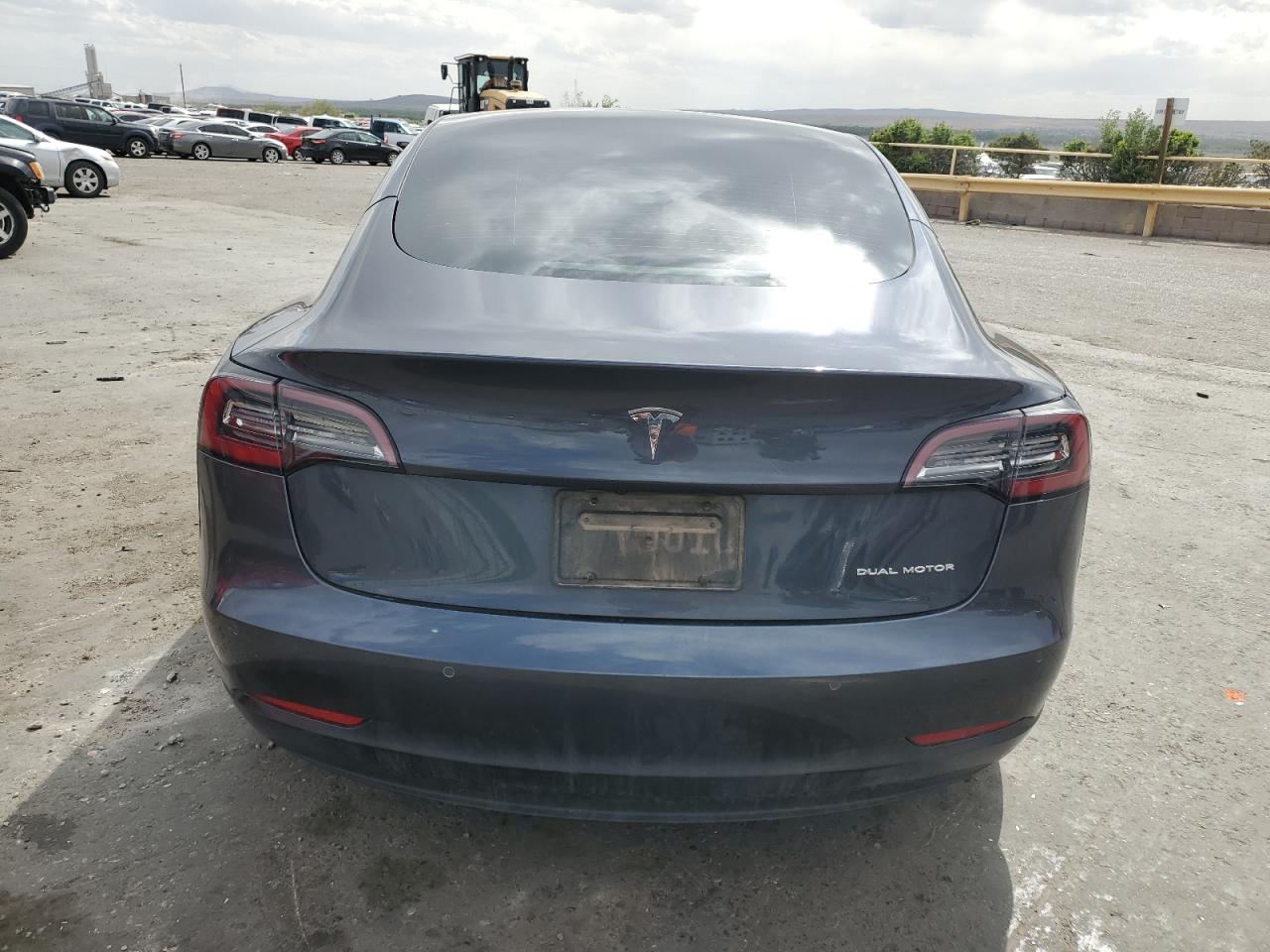 Photo 5 VIN: 5YJ3E1EB3MF082571 - TESLA MODEL 3 