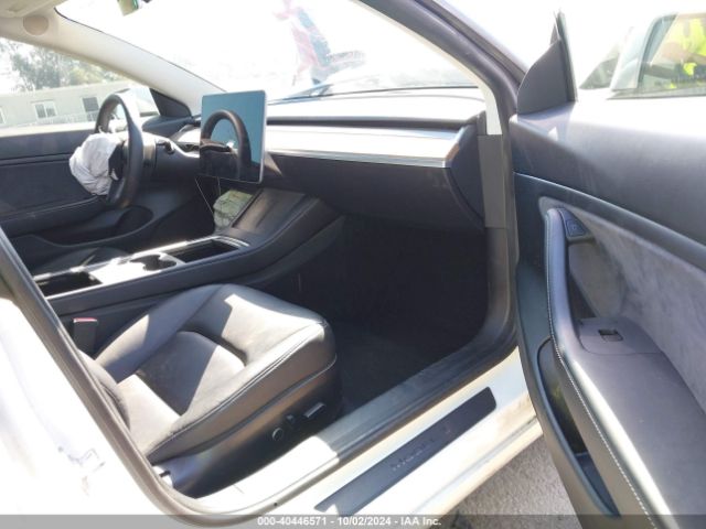 Photo 4 VIN: 5YJ3E1EB3MF879516 - TESLA MODEL 3 