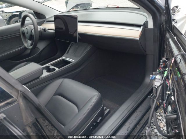 Photo 4 VIN: 5YJ3E1EB3MF902650 - TESLA MODEL 3 