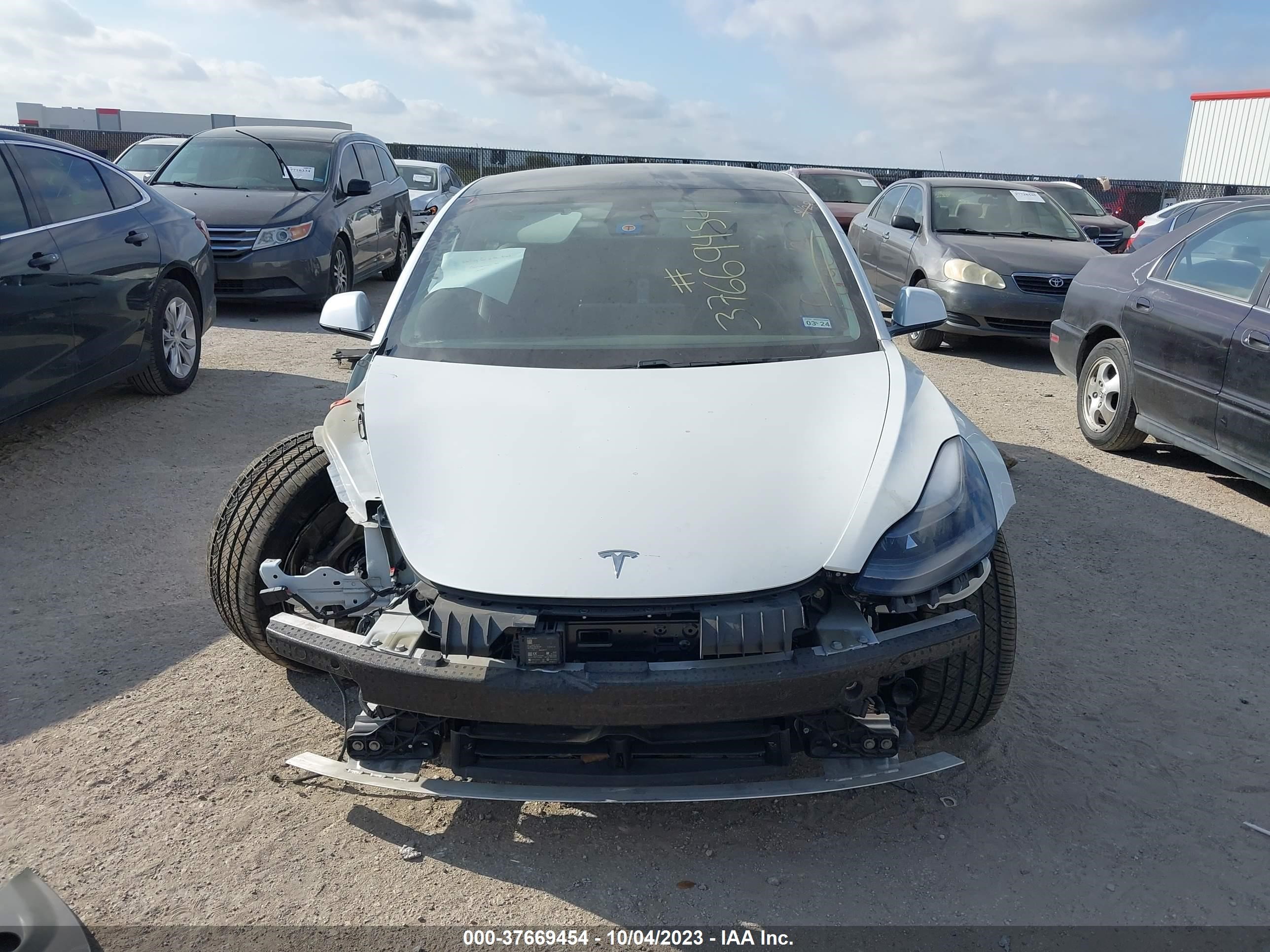 Photo 10 VIN: 5YJ3E1EB3MF928200 - TESLA MODEL 3 