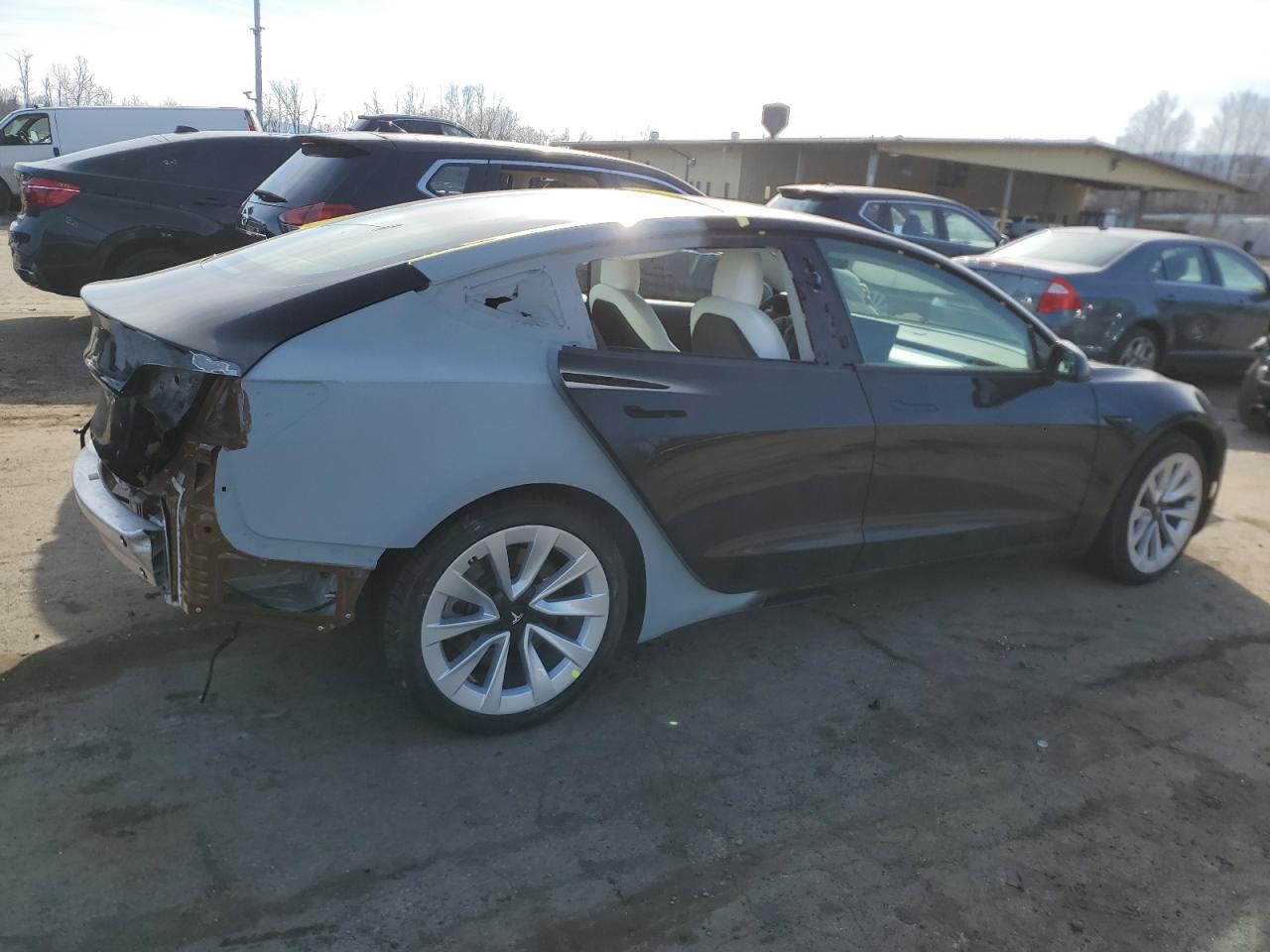 Photo 2 VIN: 5YJ3E1EB3NF176175 - TESLA MODEL 3 