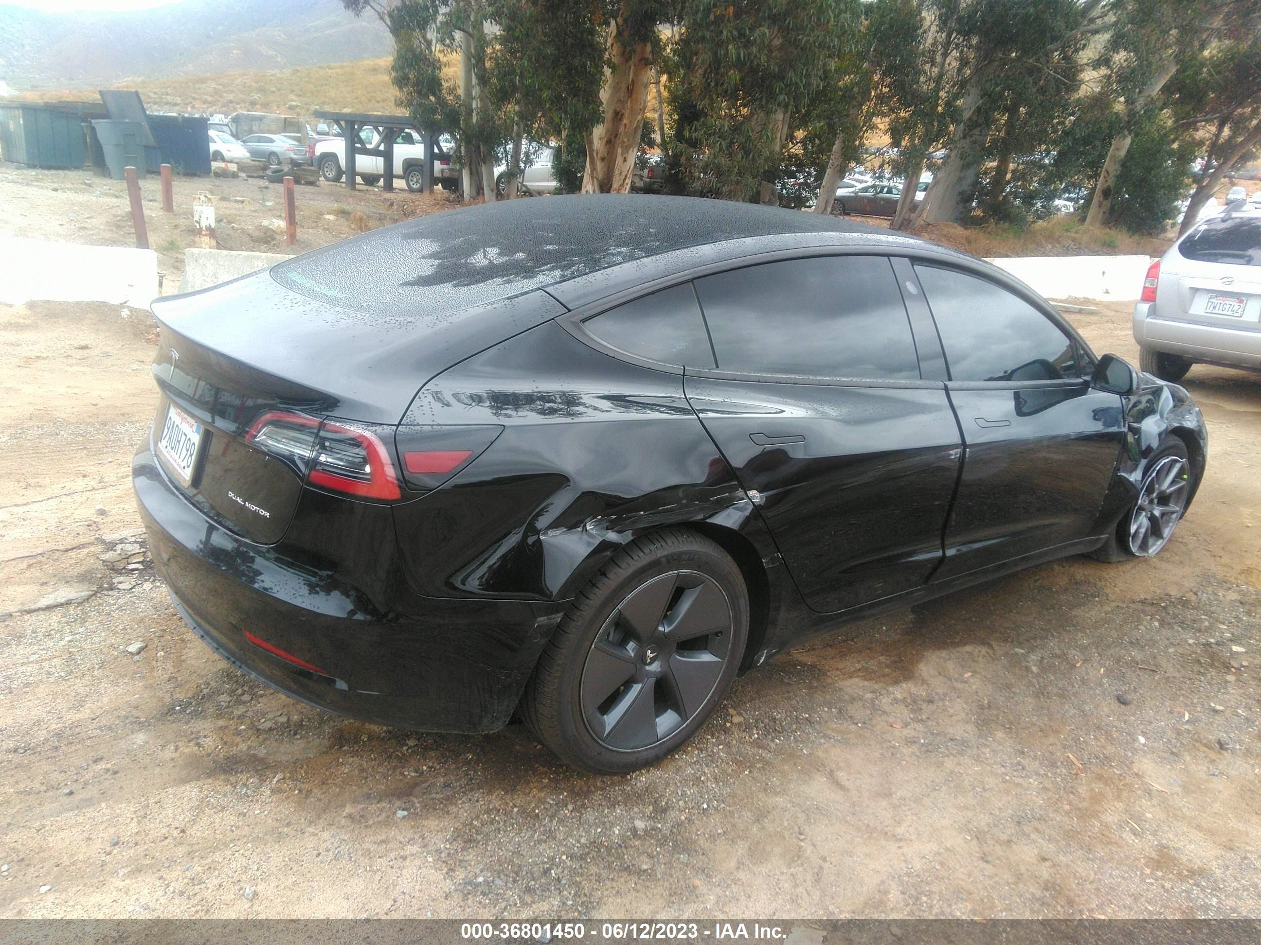 Photo 3 VIN: 5YJ3E1EB3NF208123 - TESLA MODEL 3 