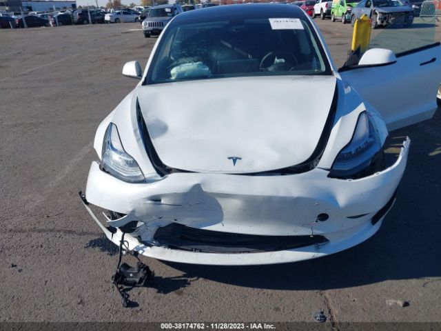 Photo 9 VIN: 5YJ3E1EB3NF262859 - TESLA MODEL 3 