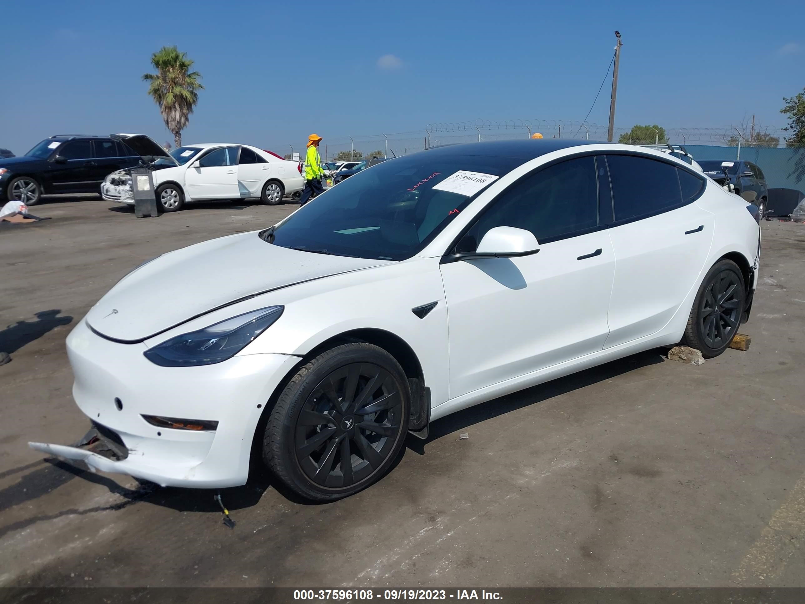 Photo 1 VIN: 5YJ3E1EB3NF266846 - TESLA MODEL 3 