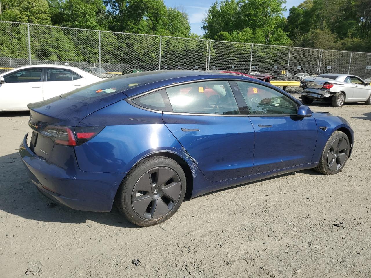 Photo 2 VIN: 5YJ3E1EB3NF313339 - TESLA MODEL 3 