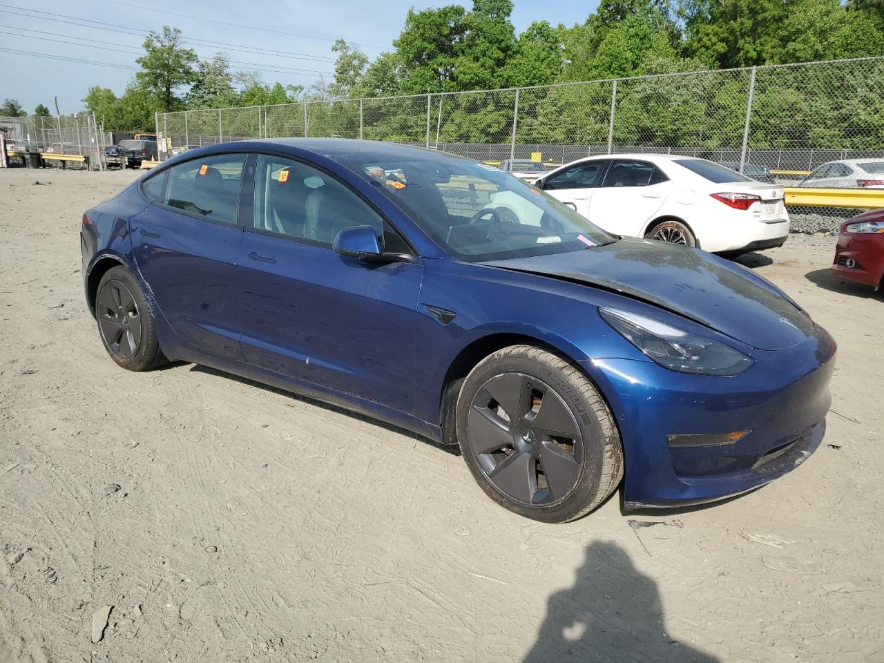 Photo 3 VIN: 5YJ3E1EB3NF313339 - TESLA MODEL 3 