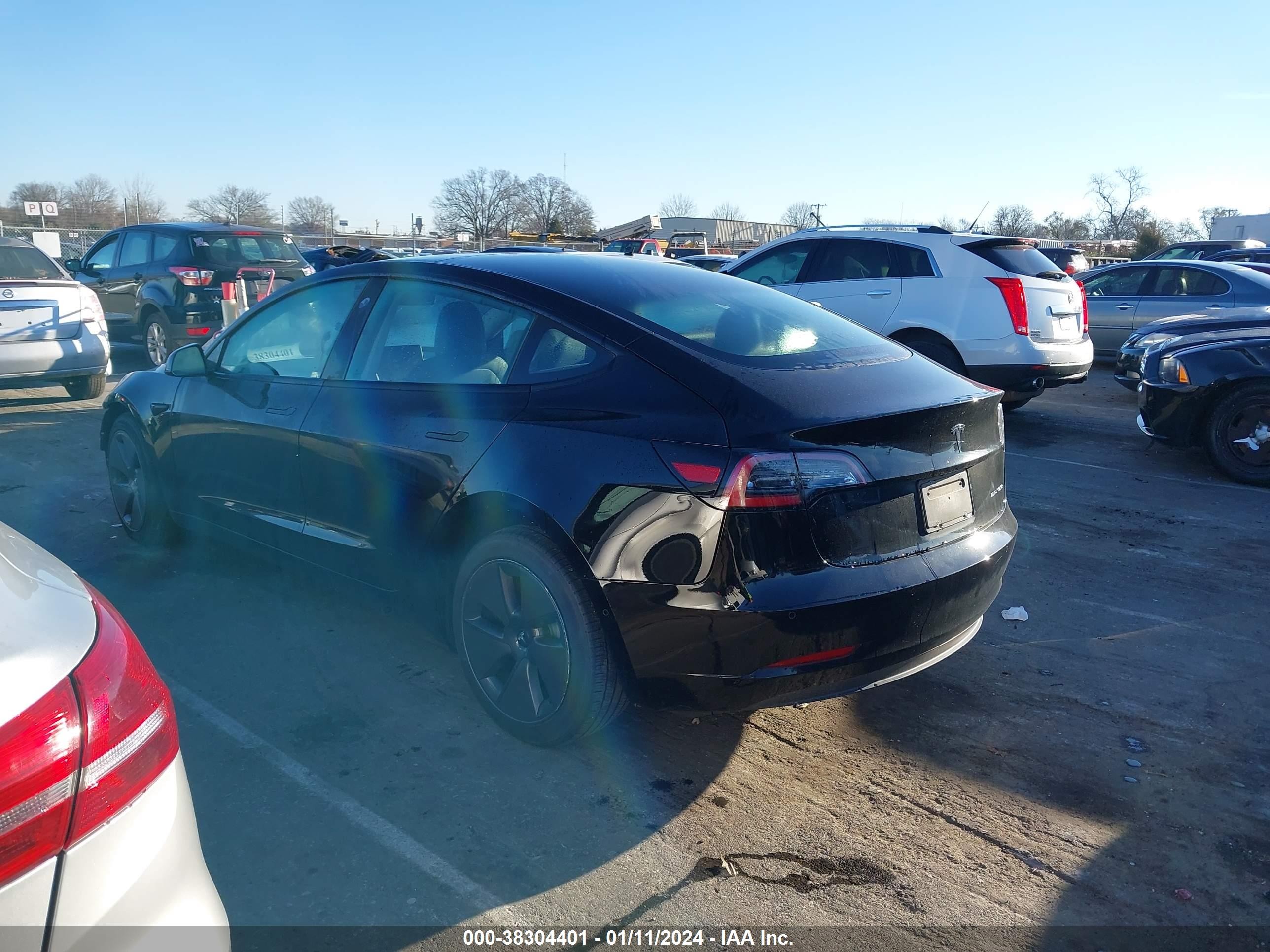 Photo 2 VIN: 5YJ3E1EB3NF334806 - TESLA MODEL 3 