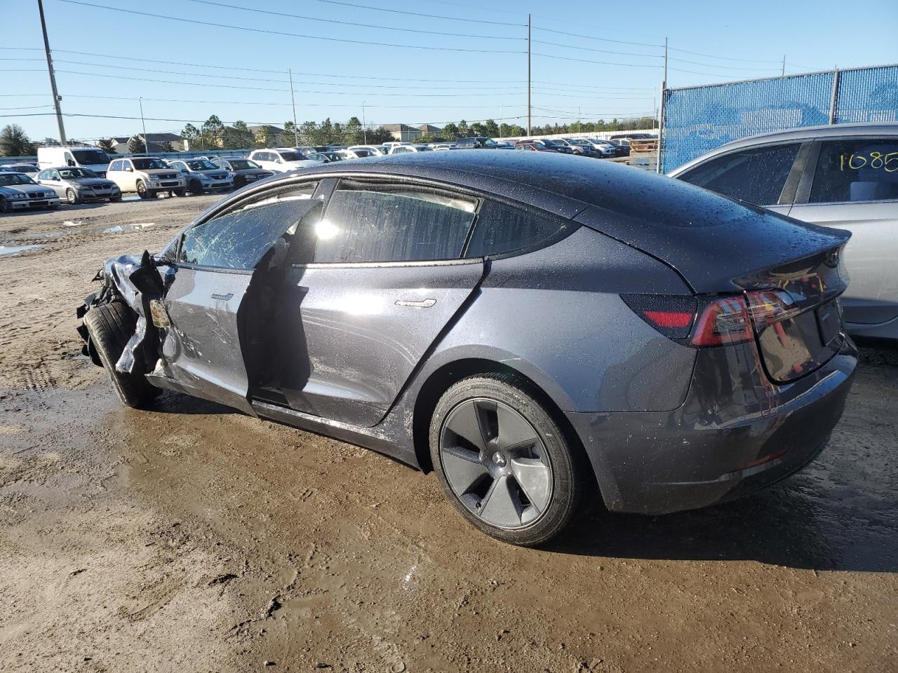 Photo 1 VIN: 5YJ3E1EB3NF335681 - TESLA MODEL 3 