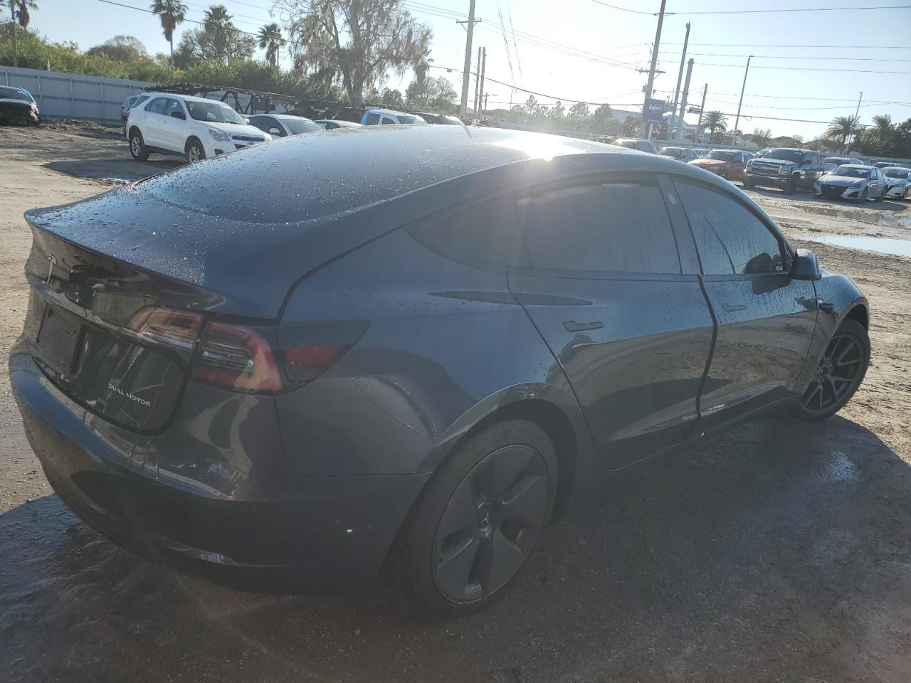 Photo 2 VIN: 5YJ3E1EB3NF335681 - TESLA MODEL 3 