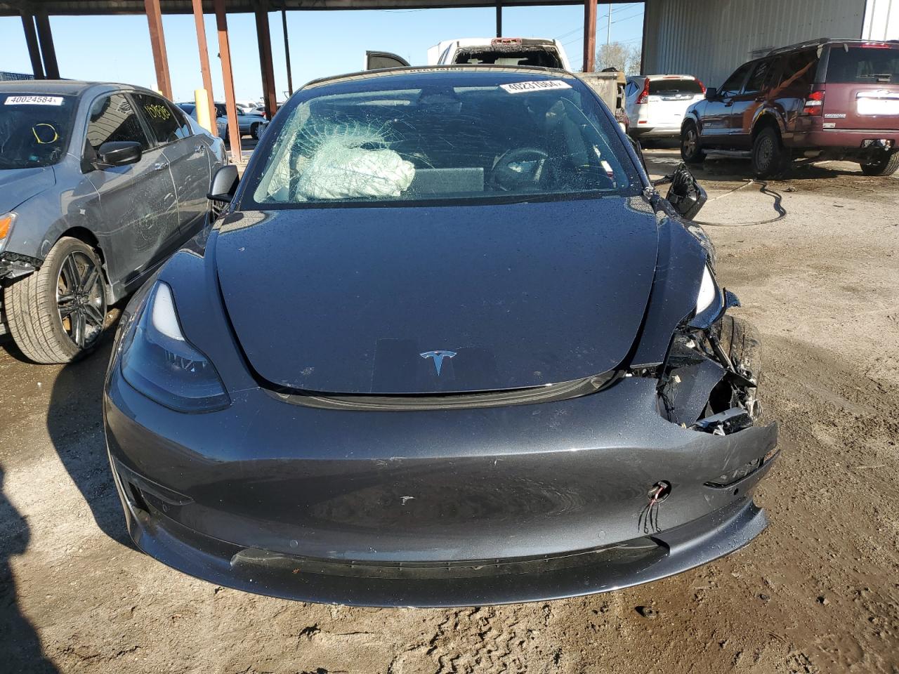 Photo 4 VIN: 5YJ3E1EB3NF335681 - TESLA MODEL 3 