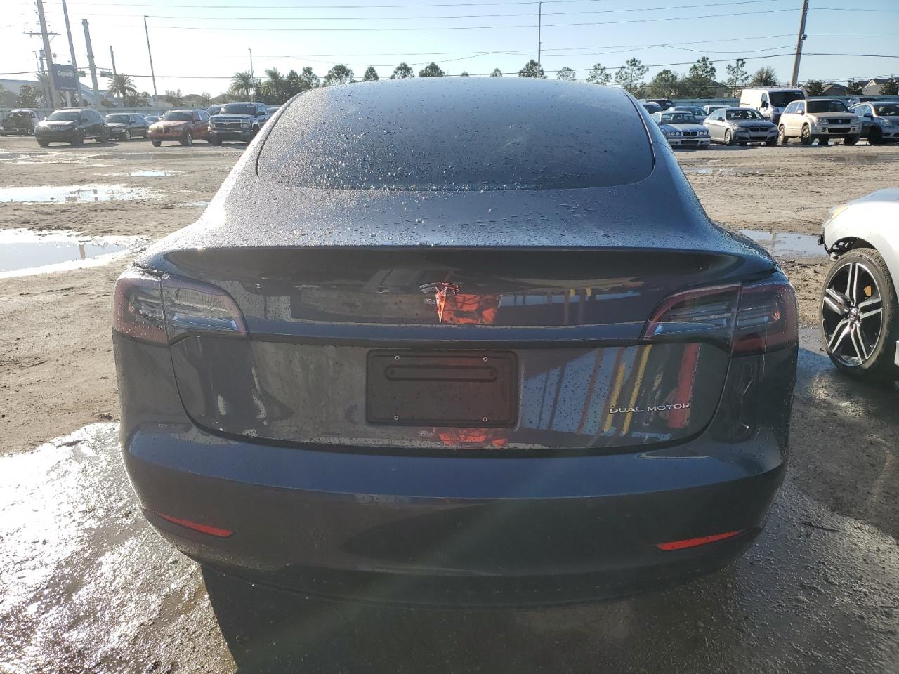 Photo 5 VIN: 5YJ3E1EB3NF335681 - TESLA MODEL 3 