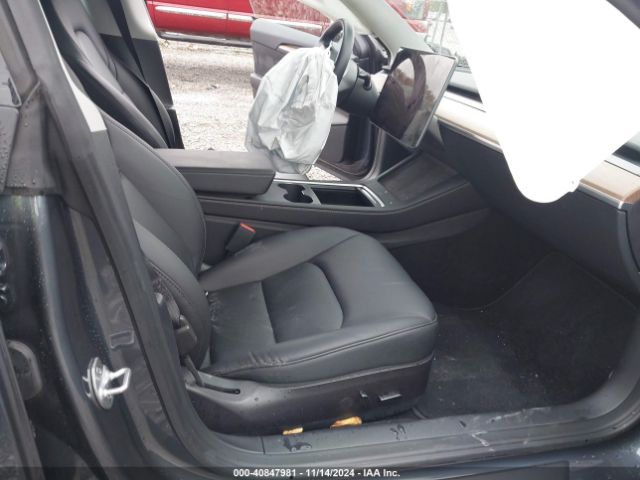 Photo 4 VIN: 5YJ3E1EB3NF352741 - TESLA MODEL 3 