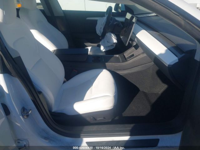 Photo 4 VIN: 5YJ3E1EB3NF358510 - TESLA MODEL 3 