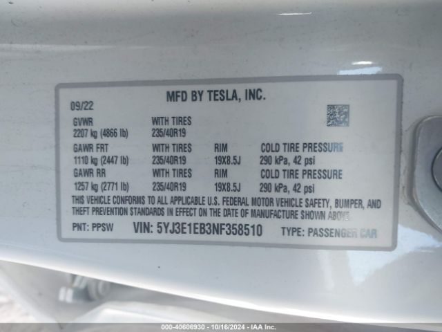 Photo 8 VIN: 5YJ3E1EB3NF358510 - TESLA MODEL 3 