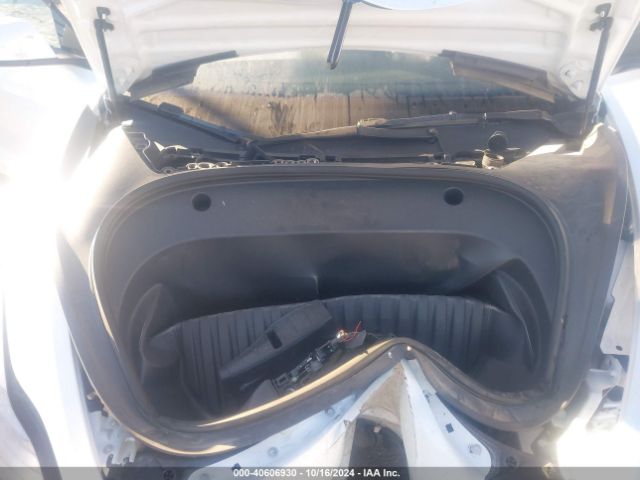 Photo 9 VIN: 5YJ3E1EB3NF358510 - TESLA MODEL 3 