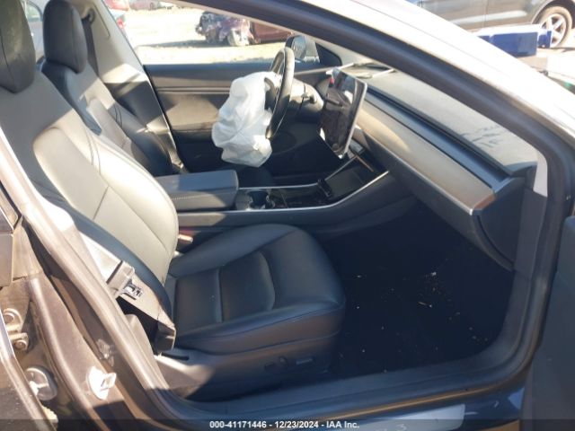 Photo 4 VIN: 5YJ3E1EB4JF066035 - TESLA MODEL 3 