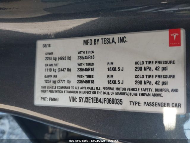 Photo 8 VIN: 5YJ3E1EB4JF066035 - TESLA MODEL 3 