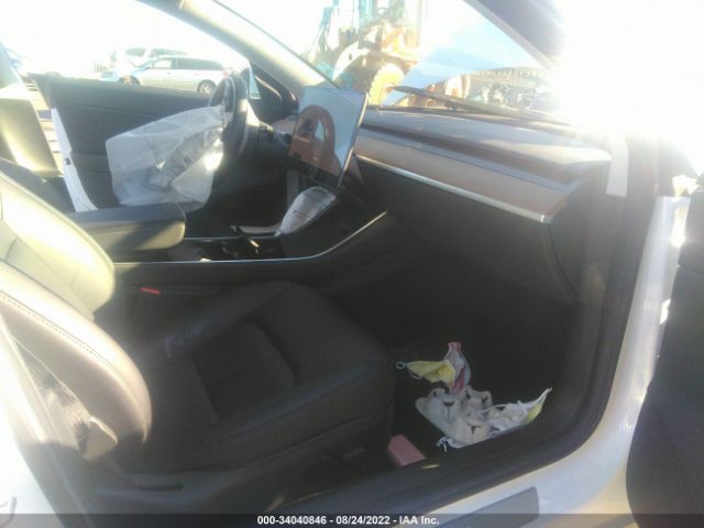 Photo 4 VIN: 5YJ3E1EB4JF067816 - TESLA MODEL 3 