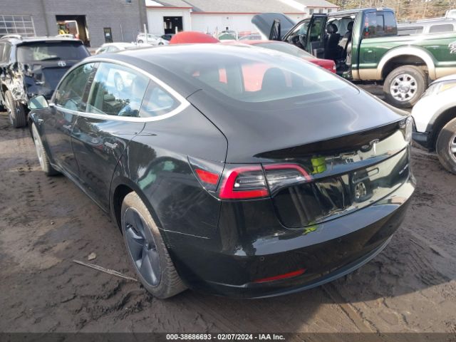 Photo 2 VIN: 5YJ3E1EB4JF068089 - TESLA MODEL 3 