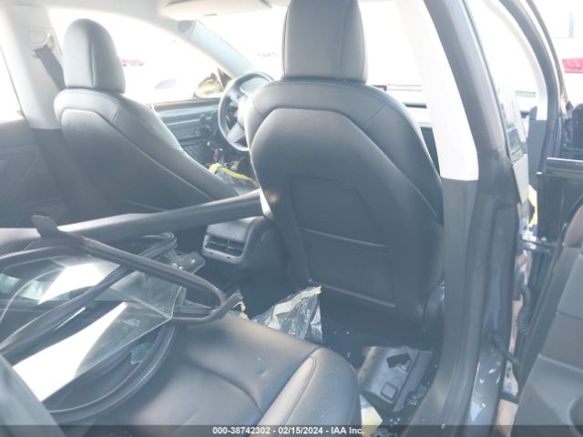 Photo 7 VIN: 5YJ3E1EB4JF069016 - TESLA MODEL 3 