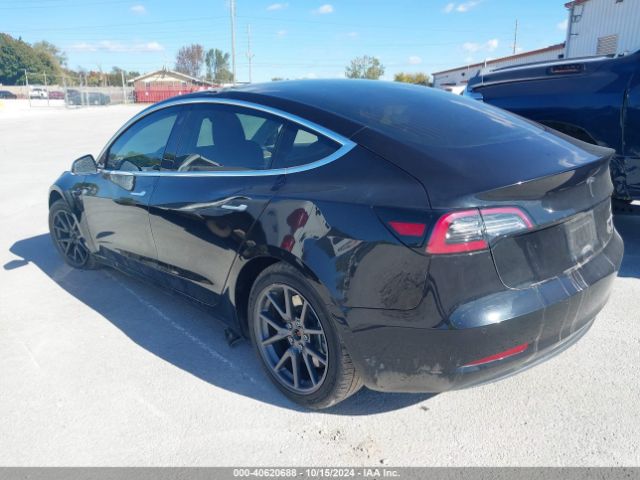 Photo 2 VIN: 5YJ3E1EB4JF070831 - TESLA MODEL 3 