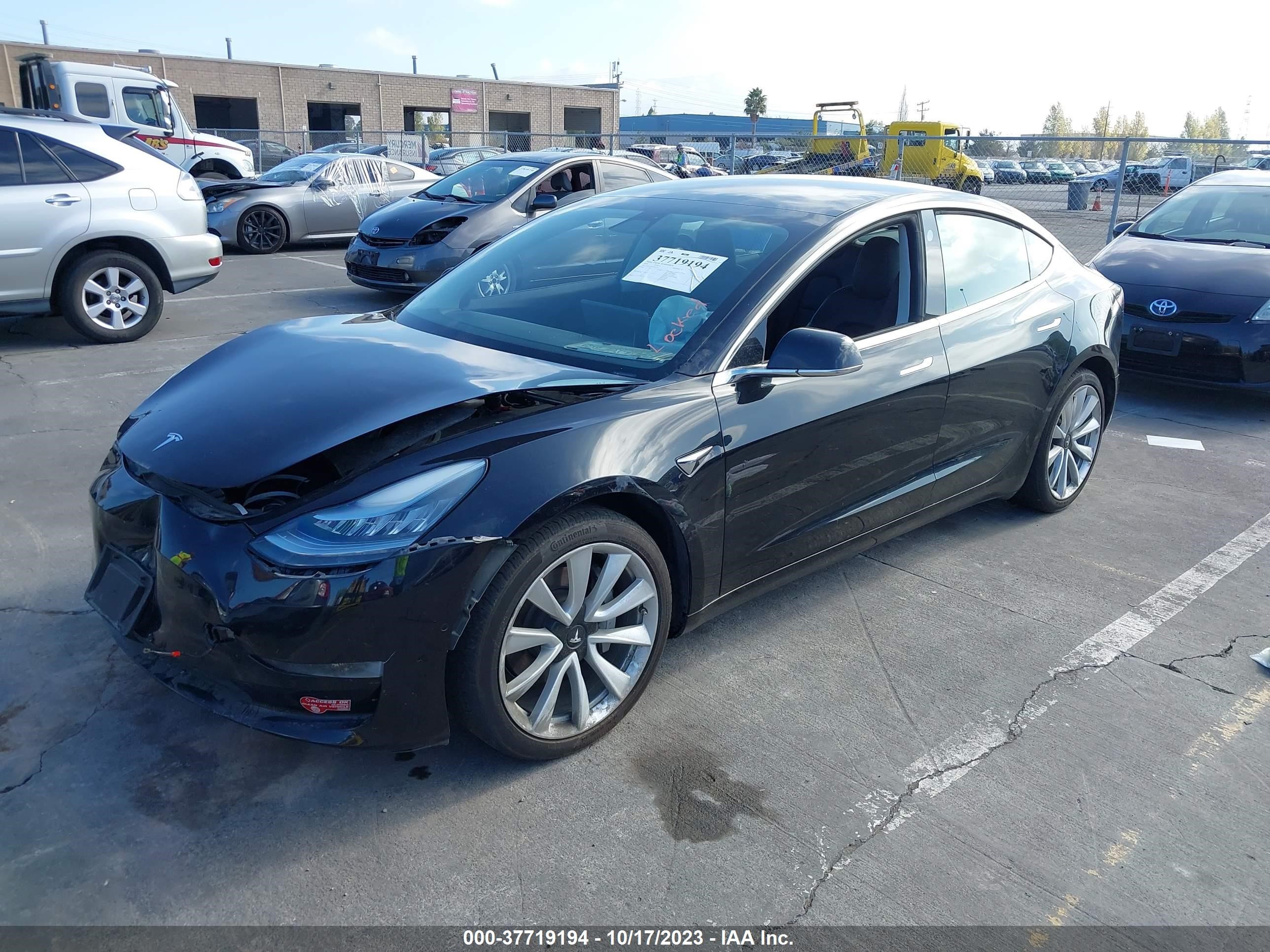 Photo 1 VIN: 5YJ3E1EB4JF071431 - TESLA MODEL 3 