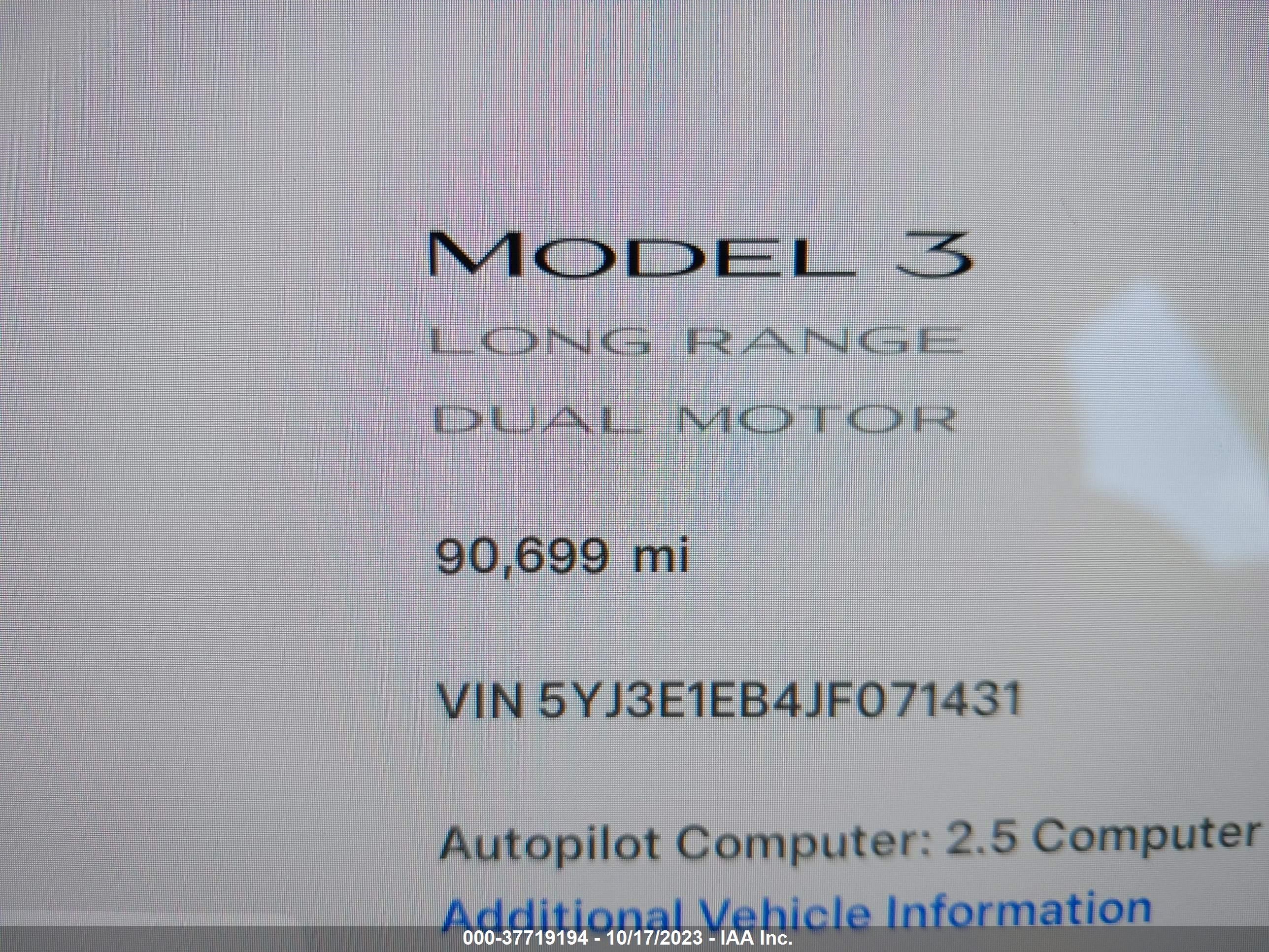 Photo 12 VIN: 5YJ3E1EB4JF071431 - TESLA MODEL 3 