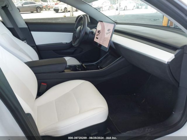 Photo 4 VIN: 5YJ3E1EB4JF081375 - TESLA MODEL 3 