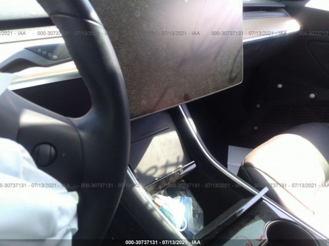 Photo 6 VIN: 5YJ3E1EB4JF084339 - TESLA MODEL 3 