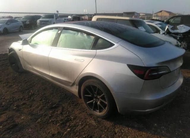 Photo 2 VIN: 5YJ3E1EB4JF089945 - TESLA MODEL 3 