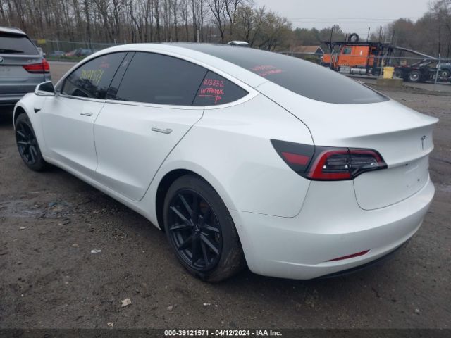 Photo 2 VIN: 5YJ3E1EB4JF096832 - TESLA MODEL 3 