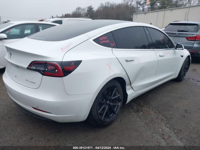 Photo 3 VIN: 5YJ3E1EB4JF096832 - TESLA MODEL 3 