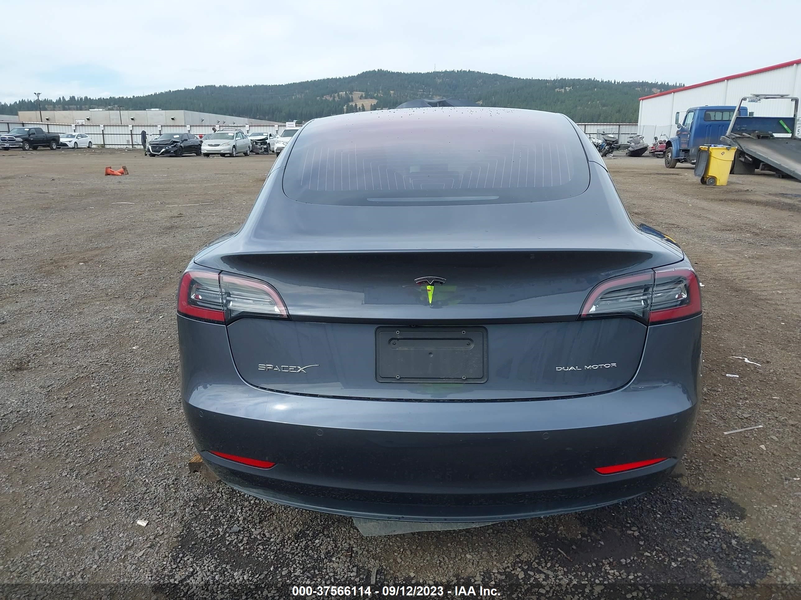 Photo 13 VIN: 5YJ3E1EB4KF209664 - TESLA MODEL 3 