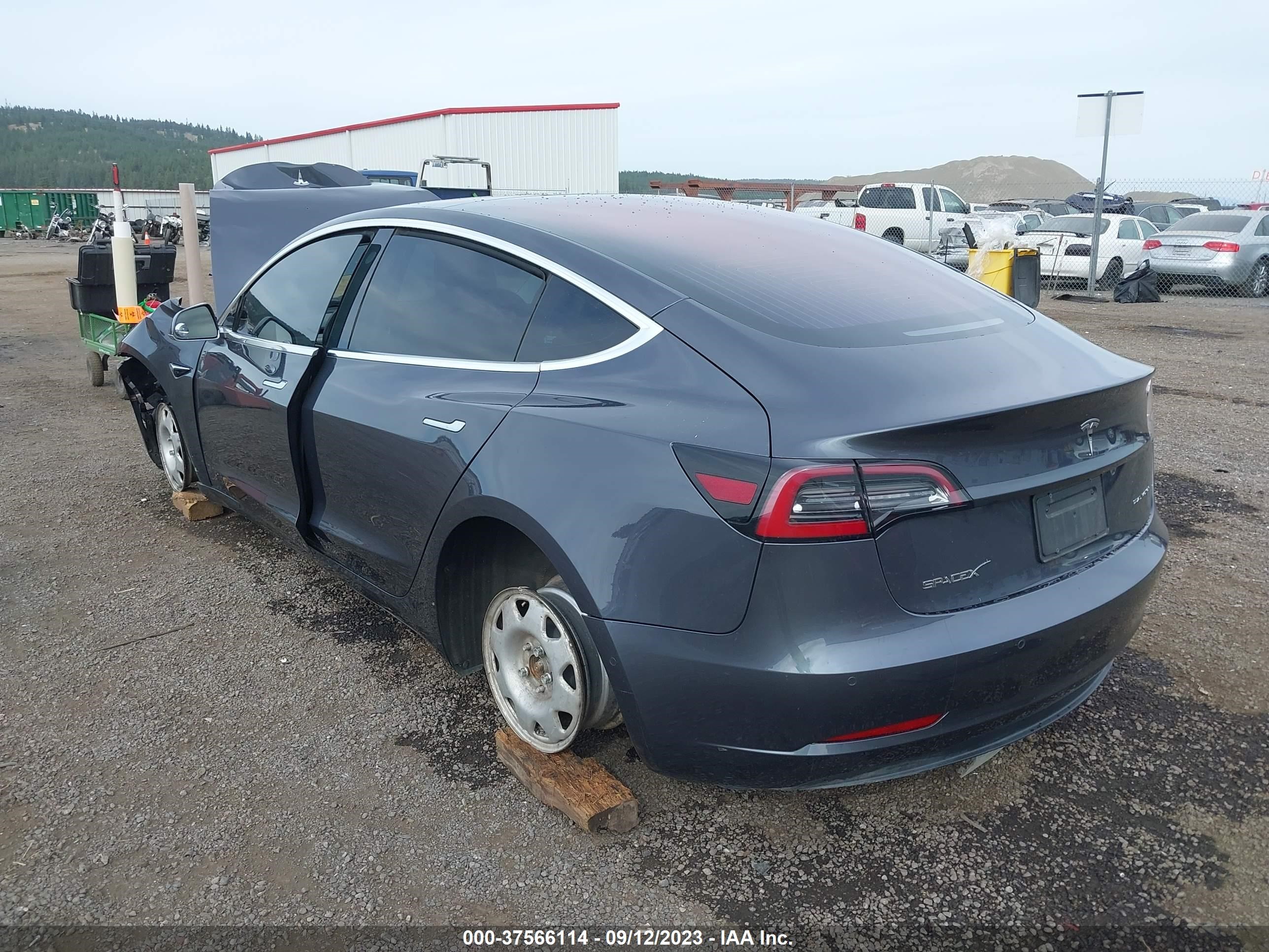 Photo 2 VIN: 5YJ3E1EB4KF209664 - TESLA MODEL 3 