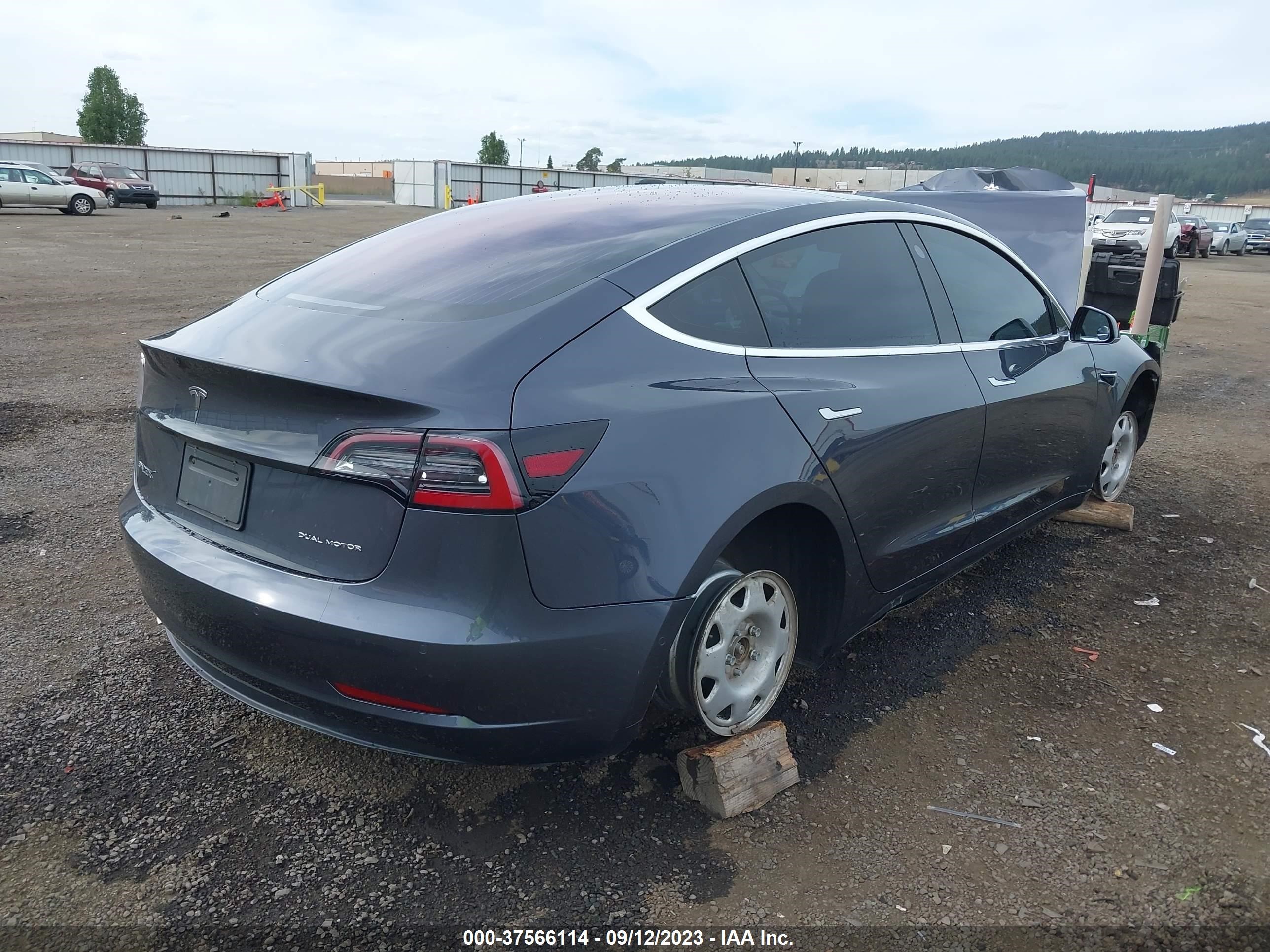 Photo 3 VIN: 5YJ3E1EB4KF209664 - TESLA MODEL 3 