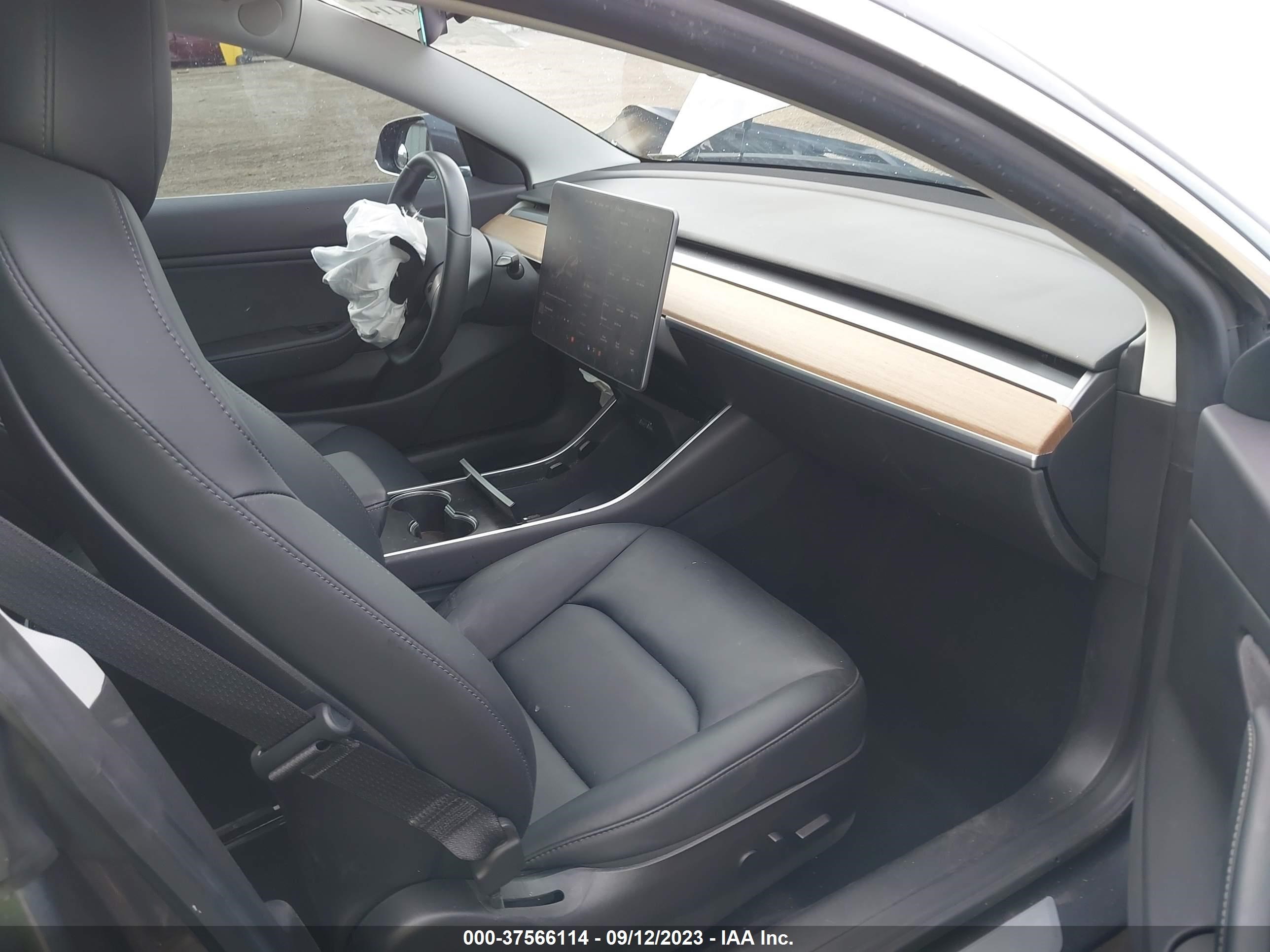 Photo 4 VIN: 5YJ3E1EB4KF209664 - TESLA MODEL 3 