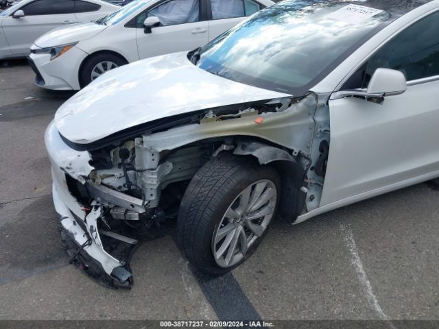 Photo 5 VIN: 5YJ3E1EB4LF651233 - TESLA MODEL 3 