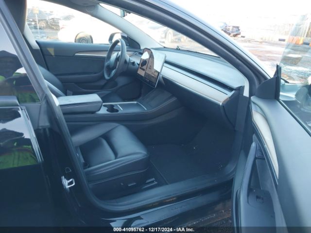 Photo 4 VIN: 5YJ3E1EB4MF044881 - TESLA MODEL 3 