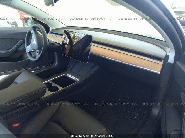 Photo 4 VIN: 5YJ3E1EB4MF938380 - TESLA MODEL 3 