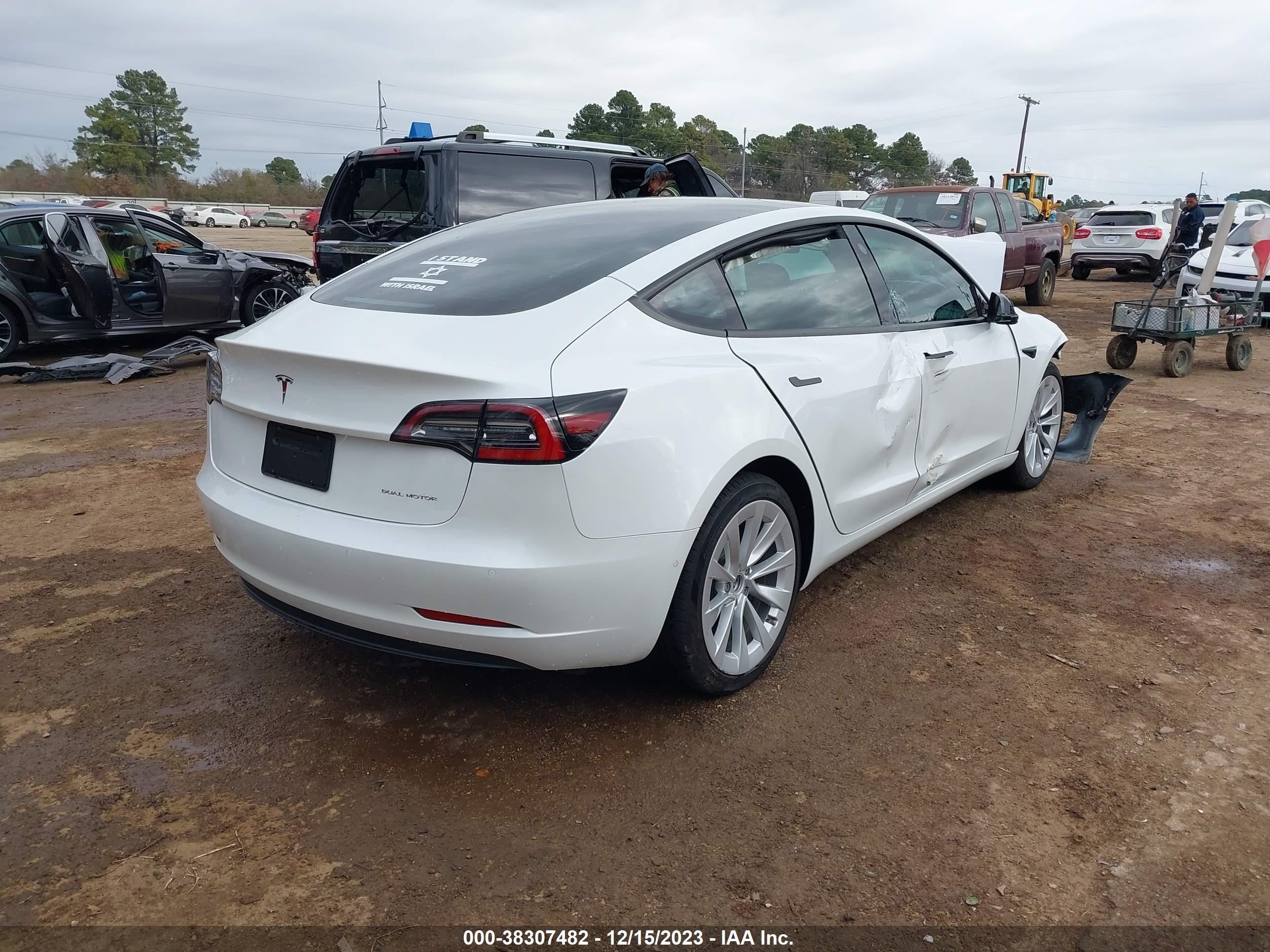 Photo 3 VIN: 5YJ3E1EB4NF126398 - TESLA MODEL 3 