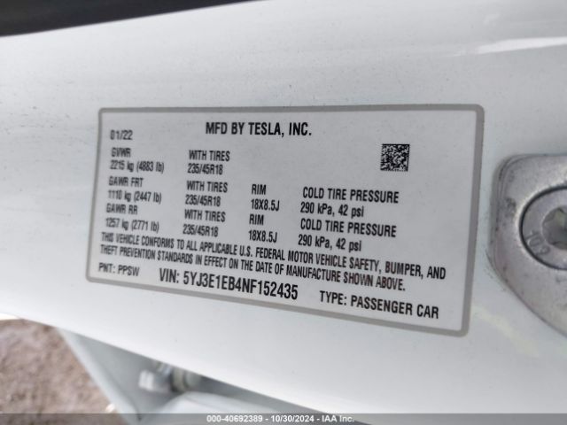 Photo 8 VIN: 5YJ3E1EB4NF152435 - TESLA MODEL 3 