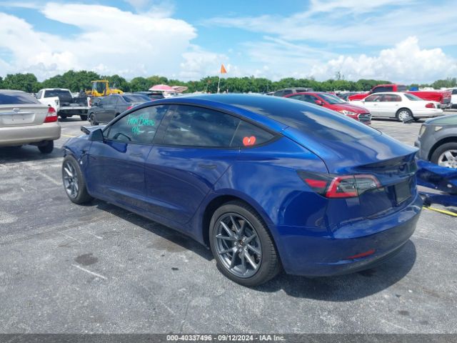 Photo 2 VIN: 5YJ3E1EB4NF267097 - TESLA MODEL 3 