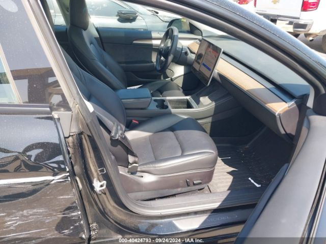 Photo 4 VIN: 5YJ3E1EB4PF392569 - TESLA MODEL 3 