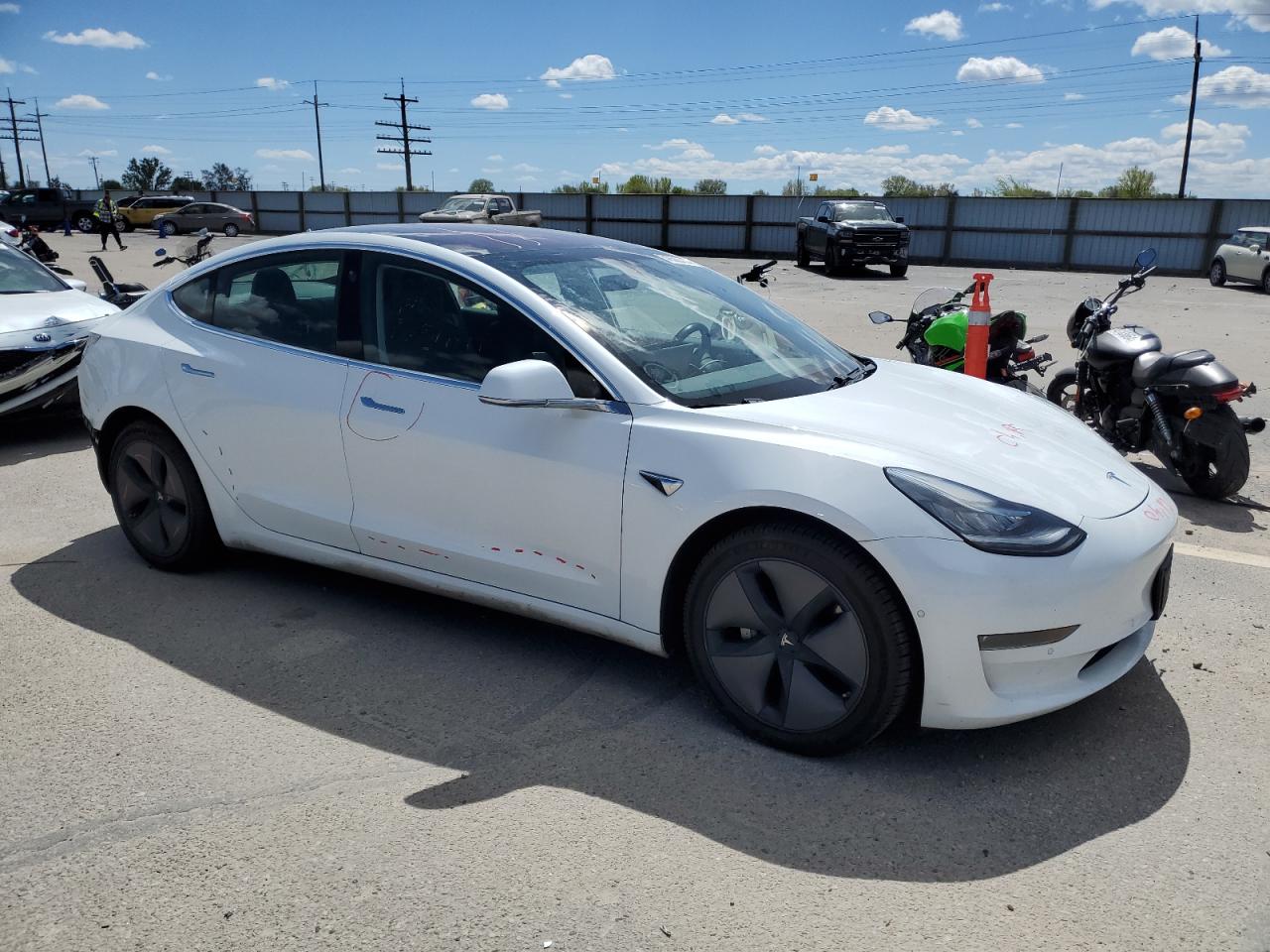 Photo 3 VIN: 5YJ3E1EB5JF066755 - TESLA MODEL 3 