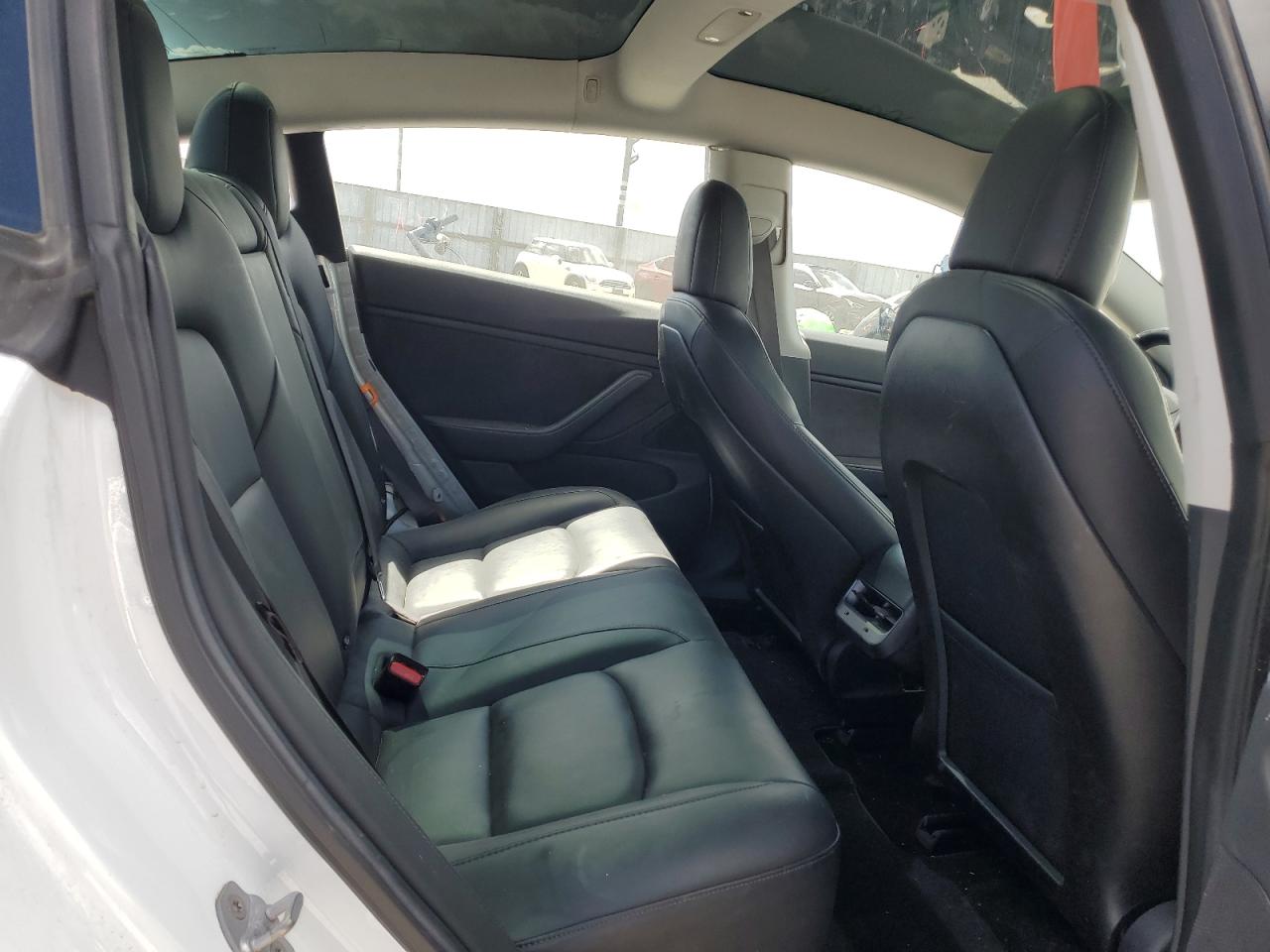 Photo 9 VIN: 5YJ3E1EB5JF066755 - TESLA MODEL 3 