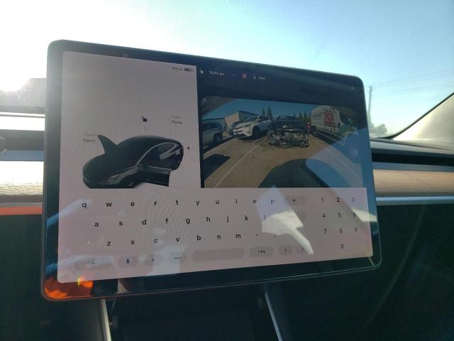 Photo 8 VIN: 5YJ3E1EB5JF084740 - TESLA MODEL 3 