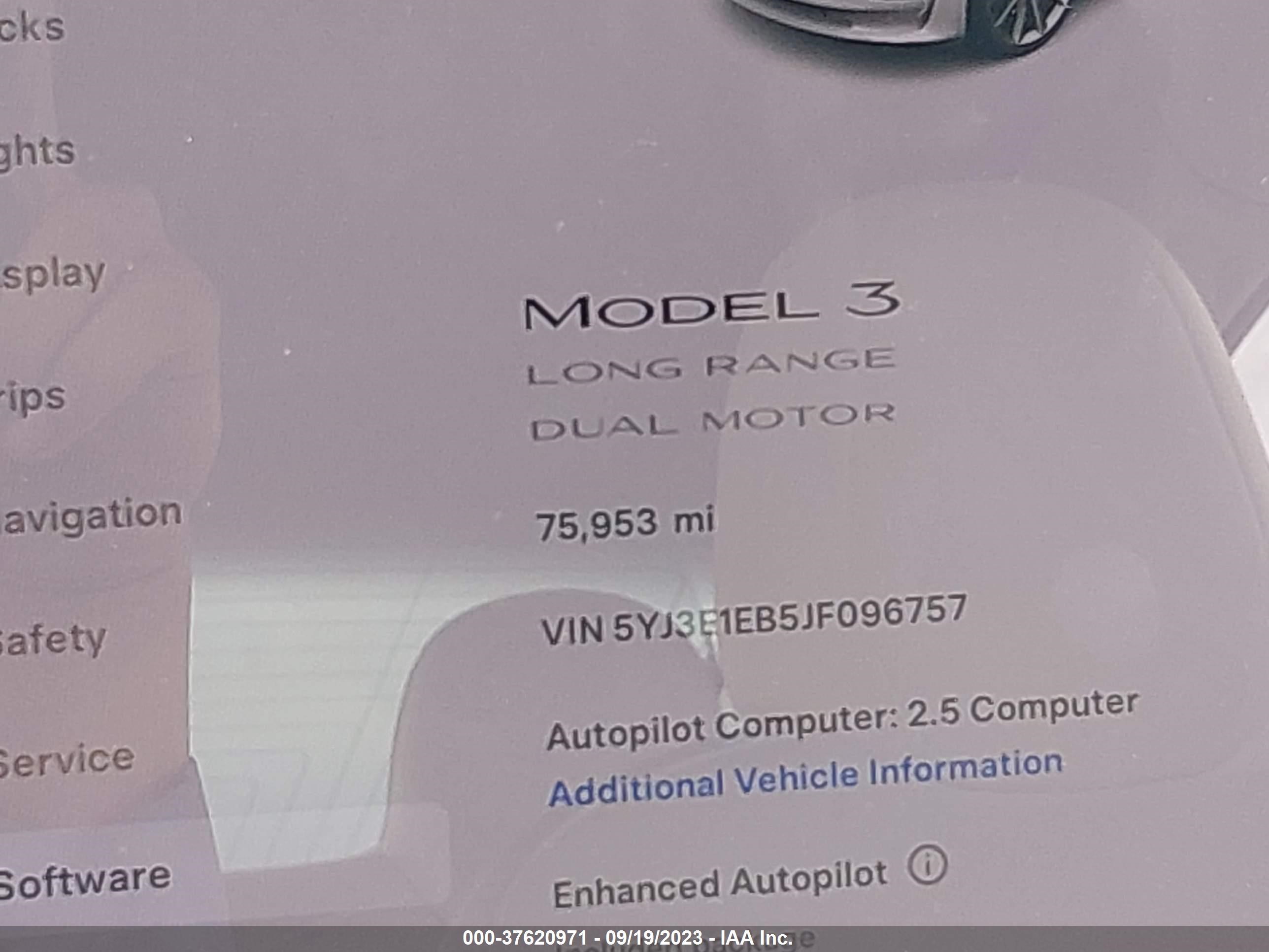 Photo 13 VIN: 5YJ3E1EB5JF096757 - TESLA MODEL 3 