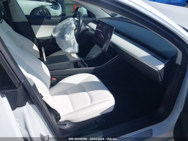 Photo 4 VIN: 5YJ3E1EB5JF100208 - TESLA MODEL 3 