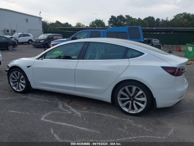 Photo 2 VIN: 5YJ3E1EB5JF101231 - TESLA MODEL 3 