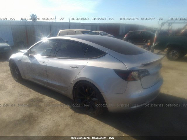 Photo 2 VIN: 5YJ3E1EB5JF104453 - TESLA MODEL 3 